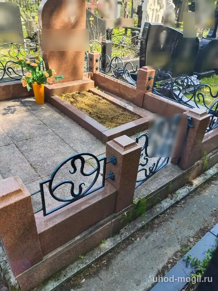 Покраска ограды с патиной