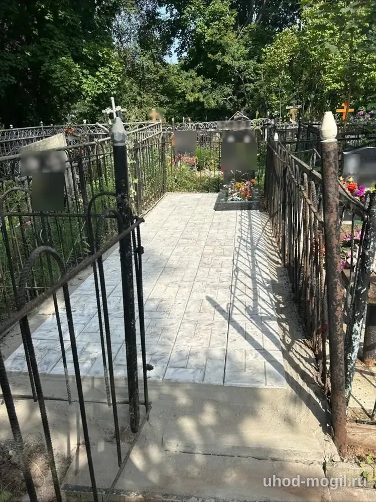 Укладка плитки, переустановка памятника и цветника