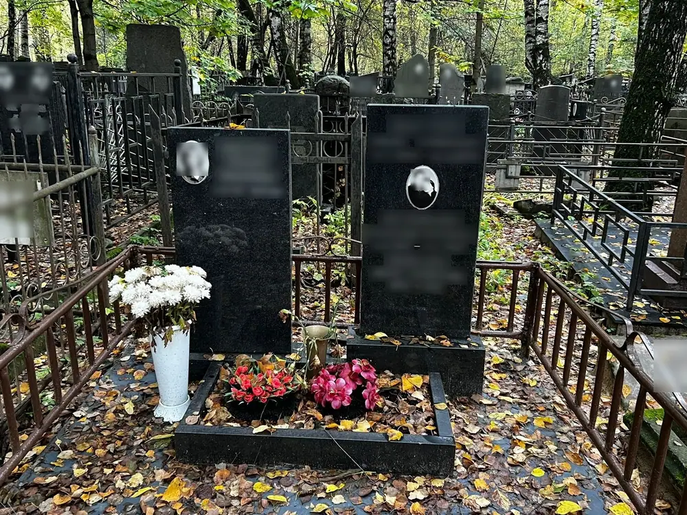 Когда ставить памятник после похорон: сколько ждать усадку могилы